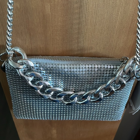 “ BEECOOL” SILVER METAL SHOULDER/CLUTCH BAG - Picture 7 of 7